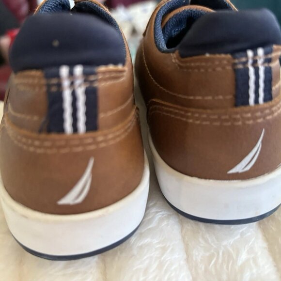 Nautica Loafer Casual Slip On Shoes Size 9 Kid's Boy Shoes - Picture 4 of 9